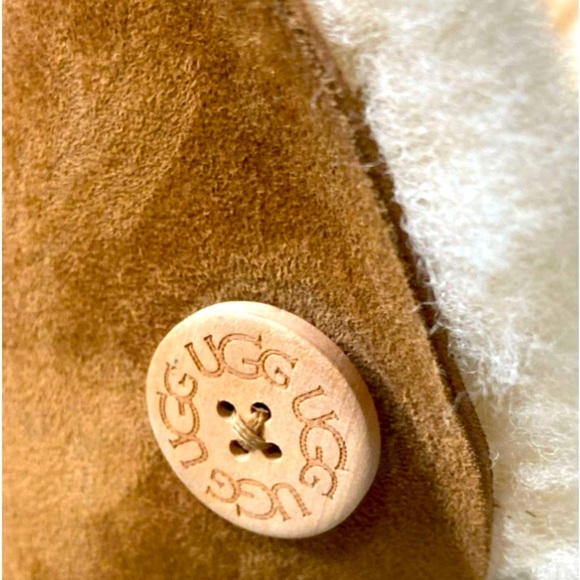 NWOB Ladies Brown UGG Boots Sz 7 - Picture 6 of 10